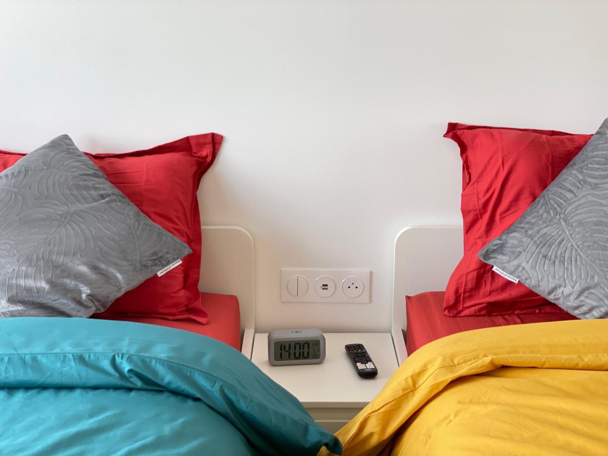 Paris Pantin Magnifique Appartement 4 Pieces De 108M2 Avec 2 Parking Interieur - Tres Cosy Pour 1 A 12 Personnes - Entierement Refait A Neuf Entire Apartment Luxurious And Warm - Pantin Paris 19 Eme Free Wifi Gratuit Exterior foto
