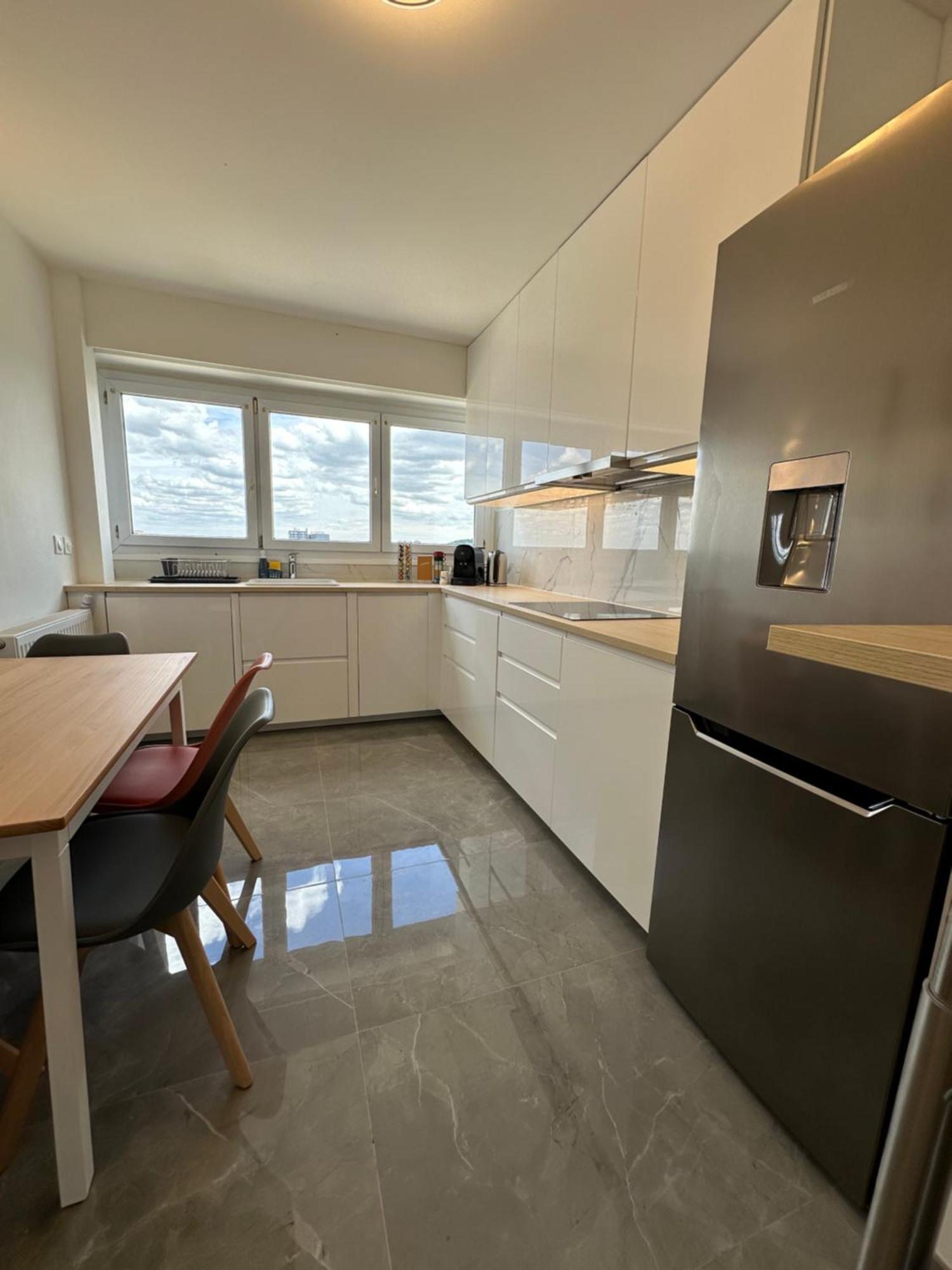 Paris Pantin Magnifique Appartement 4 Pieces De 108M2 Avec 2 Parking Interieur - Tres Cosy Pour 1 A 12 Personnes - Entierement Refait A Neuf Entire Apartment Luxurious And Warm - Pantin Paris 19 Eme Free Wifi Gratuit Exterior foto